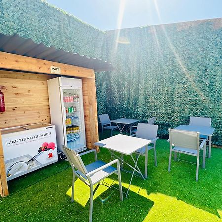 Les Appartements Du Mas - Rose Marie Aigues-Mortes Exterior photo