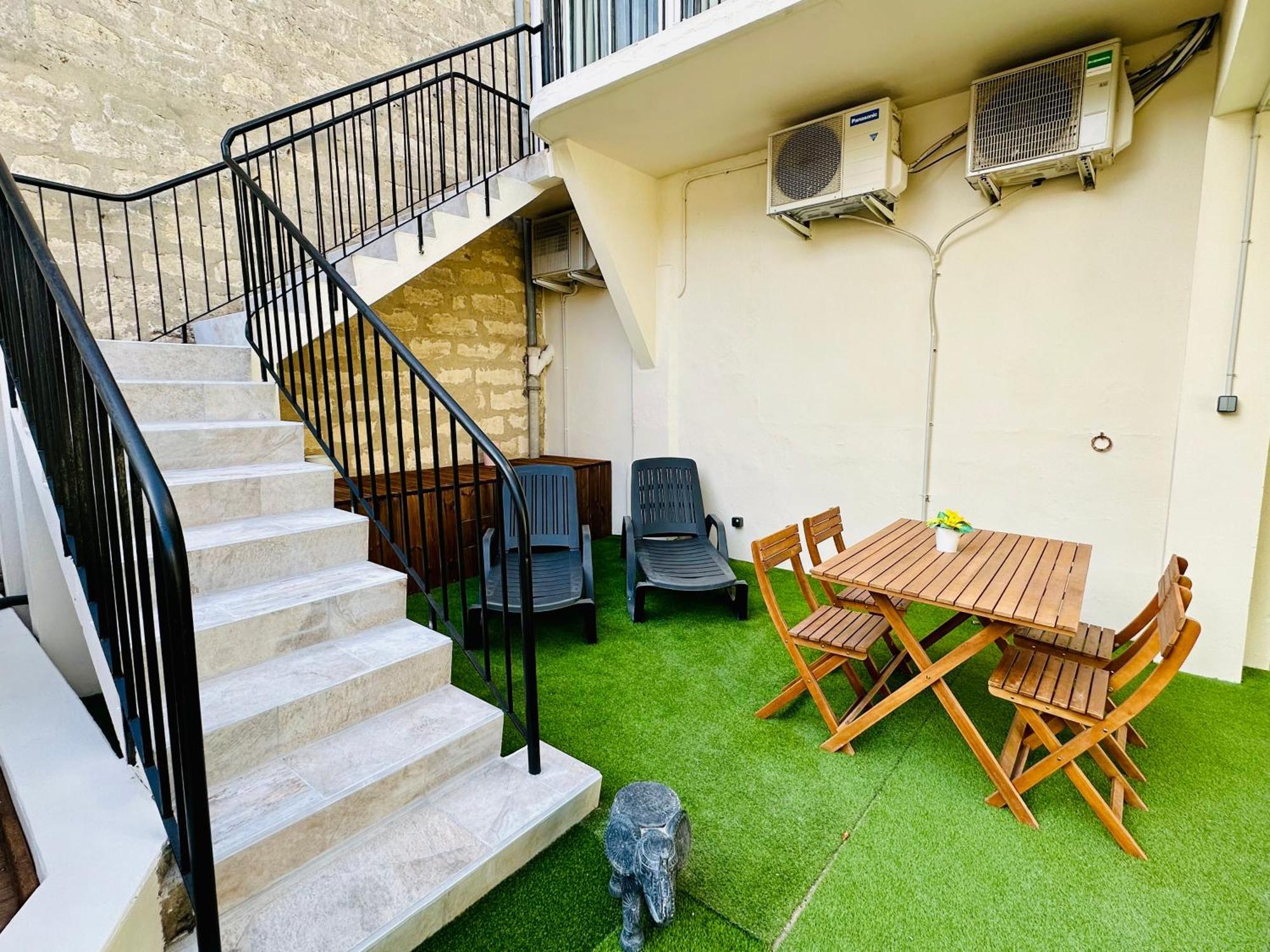 Les Appartements Du Mas - Rose Marie Aigues-Mortes Exterior photo