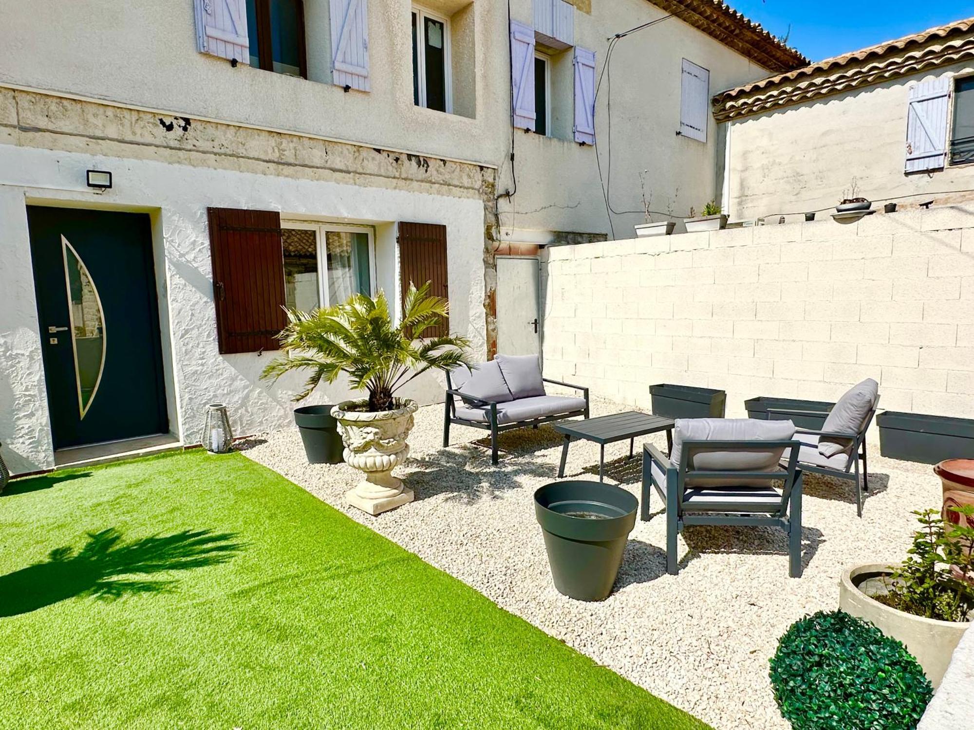 Les Appartements Du Mas - Rose Marie Aigues-Mortes Exterior photo